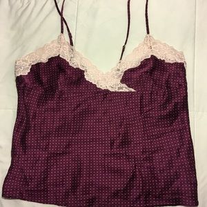 Hilliard and Hansen 100% silk intimates Top